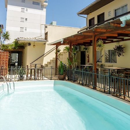 Отель Residencial Eucaliptos Флорианополис Экстерьер фото